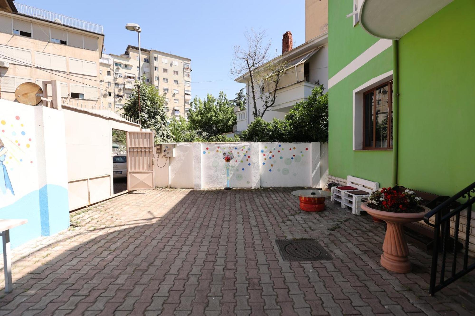 Hostel Osho Tiranë Eksteriør bilde