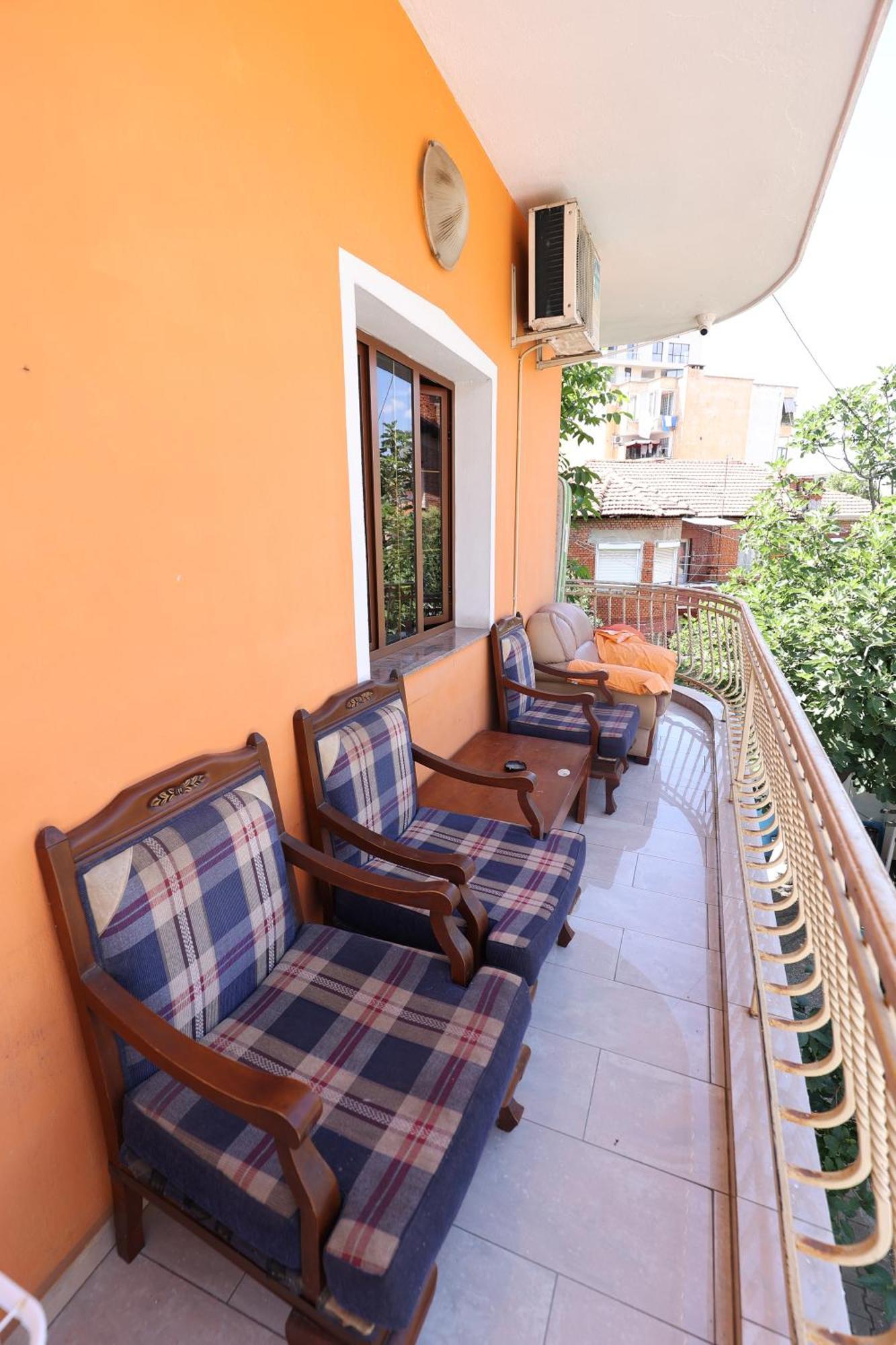 Hostel Osho Tiranë Eksteriør bilde