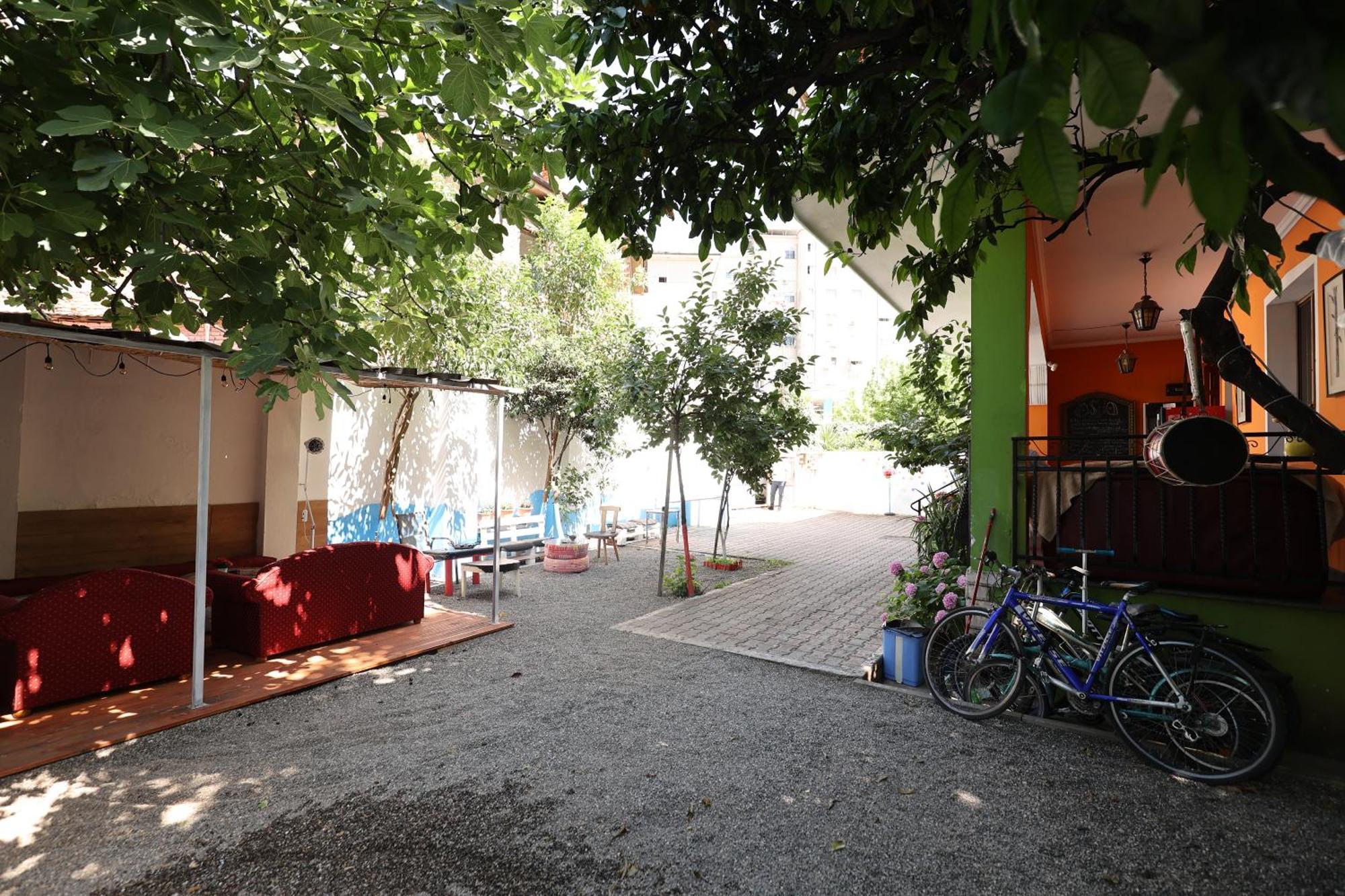 Hostel Osho Tiranë Eksteriør bilde