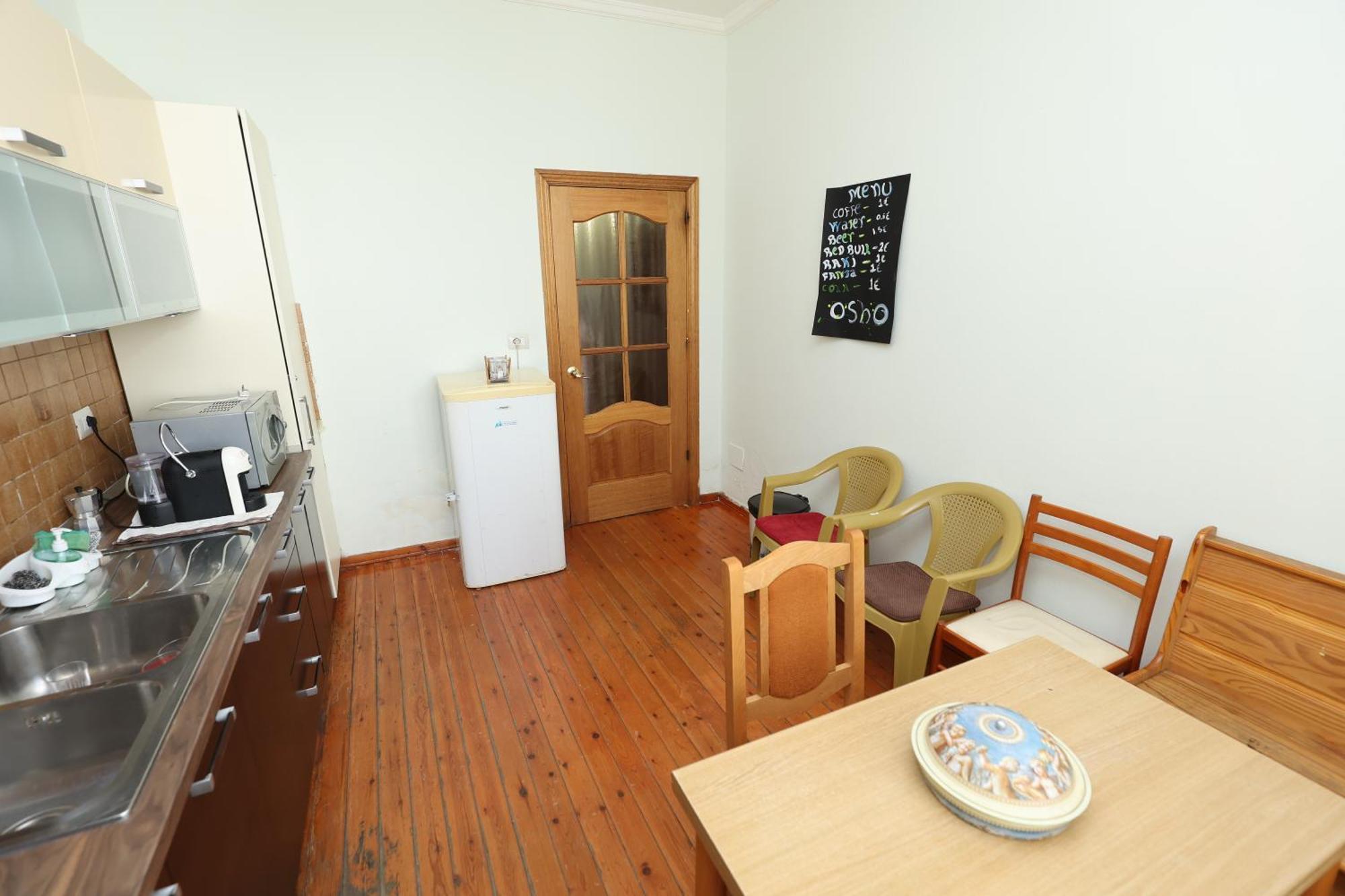 Hostel Osho Tiranë Eksteriør bilde