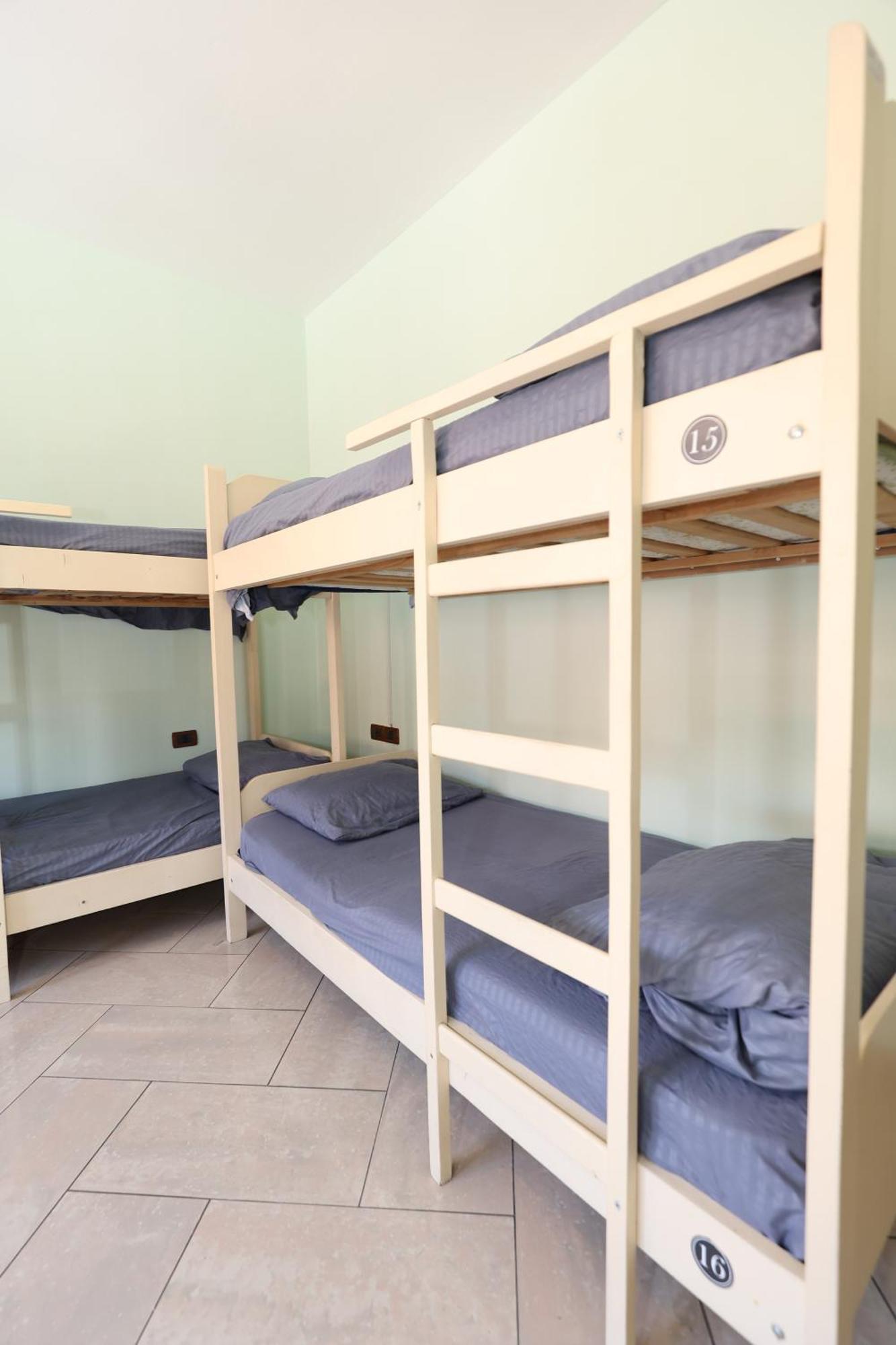 Hostel Osho Tiranë Eksteriør bilde
